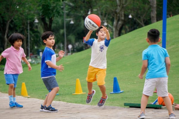 Miễn dịch đường hô hấp tốt trẻ thoải mái vui chơi vận động