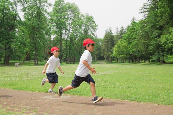 tang-chieu-cao-cho-tre-2-tuoi